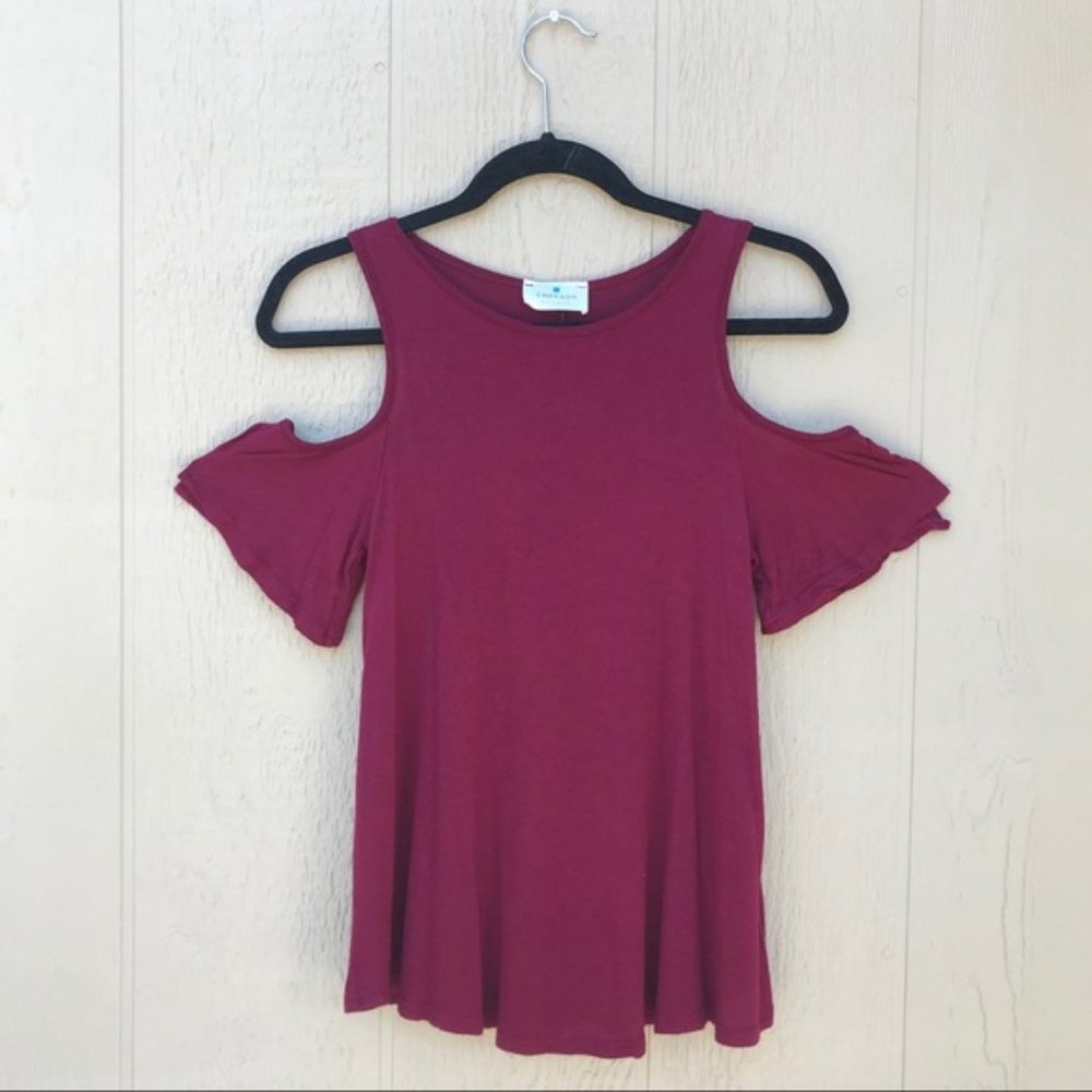 FREE w/ BUNDLE! (or 3/$10) Cold Shoulder Top Threads Studio Maroon Red Small